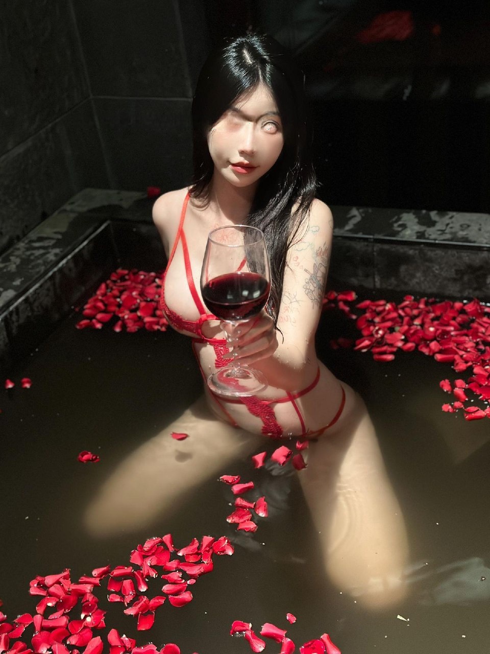 抖音 鱼神 秘语空间 NO.006期 【37P】 在线观看